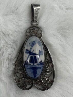 Vintage 925 Sterling Silver Delft Windmill Pendant